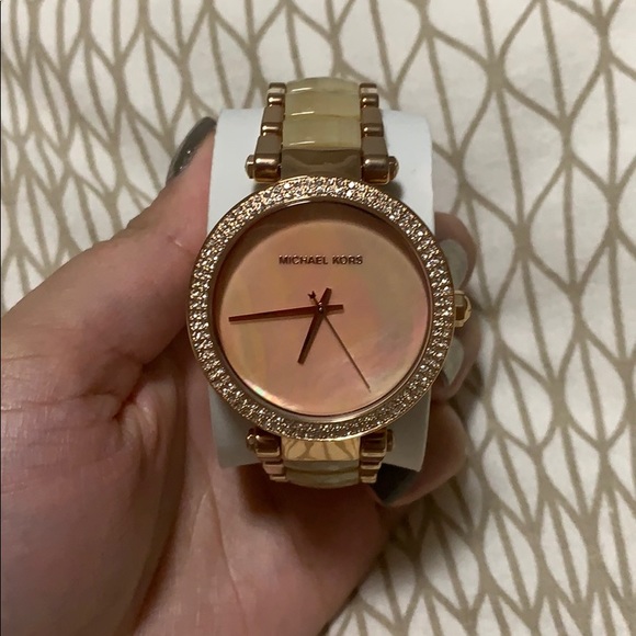 Rose Gold Michael Kors Watch - Picture 1 of 2